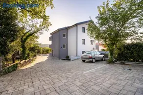 Apartment Horvat - Two Bedroom Apartment with Balcony and Sea View - Image 2