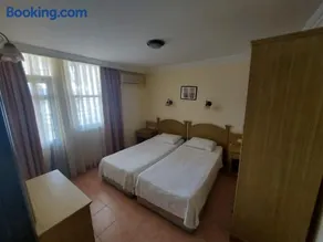 Amber-Rose Apart Hotel - Image 2