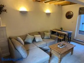 Honeysuckle Cottage - Image 3