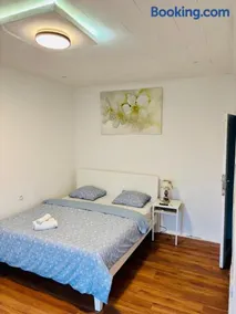 3 Bedrooms budget appartement - Image 2