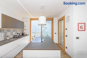 Alpine Aura Loft- Privacy, Relax, Mountain View - Image 2
