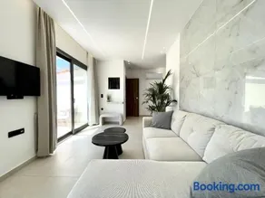 Sunset Loft Suite & Studios - Image 3