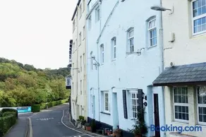 Shipwrights - Views across the Marina and River Dart, perfect bolthole - Image 3