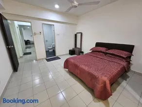 Seberang Jaya Family Pool Homestay Near Hospital 3 Bedroom Aircond 2 Bathroom & Family Room Aircond - Image 1
