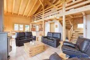 La Taniere - Cozy chalet with incredible views and parking - Image 2