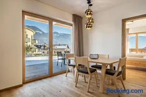 Magnífico apartamento vacacional totalmente equipado con terraza y jardín | Vistas a la montaña | Adaptado para el teletrabajo - Image 2