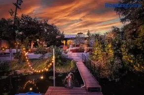 Old World Charm W/Dry Sauna & Water Front Dock - Image 3