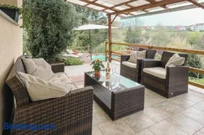 WEINQUARTIER Kalter Hügel 70 qm Garten Lagerfeuer Pool Terrasse Parkplatz - Image 2