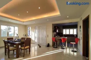 Mary's Luxury Residence - Image 2