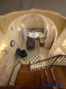 Kercem Boutique Farmhouse - Image 1