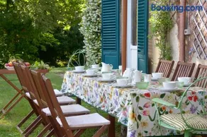 Villa Gioli, Historic Tuscan Villa with Pool & Private Park - Image 4