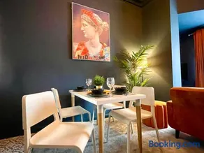 Stunning & Stylish 2 Bedroom Apartment! - 5 Minute Walk to the Best Beach! - Great Location - FREE Parking - Fast WiFi - Smart TV - Newly decorated - sleeps up to 4! Close to Bournemouth & Poole Town Centre & Sandbanks - Image 4