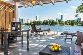 AJO Apartments - Alte Donau Waterfront - Self-Check-in - Image 1