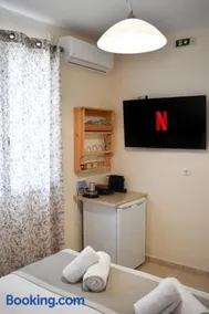 Lovely Rooms Finikounda - Image 4