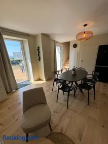 Maison rénovée vue mer - Image 4