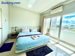 Brianna Balcony Apartment - Image 2