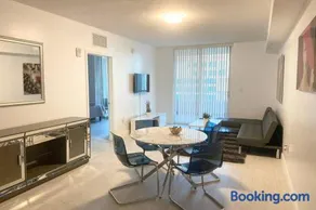 Comfortable 2 BR at Brickell , Free Parking - Image 1