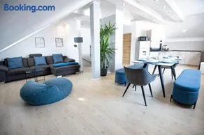 CASA 8070 Exklusive Maisonette-Wohnung 91 qm für Familien, Gruppen, Geschäftsreisende, inklusive Parkplatz, WLAN, Kaffee und Tee, voll ausgestattet für 1 bis 9 Gäste, zentrumsnah, Autobahn A9 Ingolstadt-Süd, Donau, Auwaldsee und Gewerbegebiet - Image 3