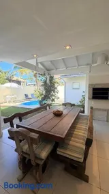 Casa à 100 metros da Praia de Jurerê Internacional - Image 4