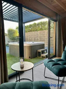 Cosy Lodgy - Image 1