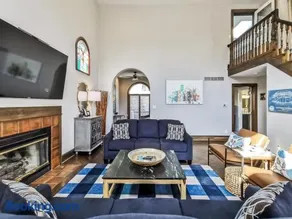 Stunning Plaza Home-Location Unbeatable-New Remodel - Image 3