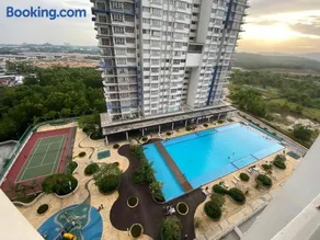 Affordable Family Stay in Bangi - Image 1