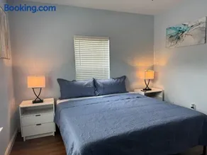 Beautiful Resort Condo Panama City Beach King Bed - Image 5
