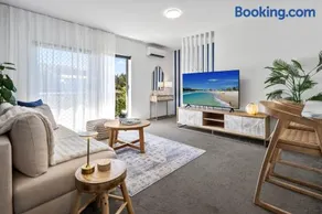 Azure Luxe Seaside Suite - Walk to beach and cafes - Image 4