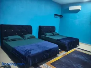 D'Biru Guest Room - Image 4