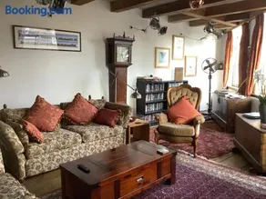 Former Rembrandt workshop two bedroom B&B - Image 3
