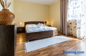 Central Apartment - Image 3