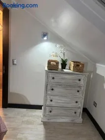 Hermosa y cómoda casa en el centro de Pucón - Image 3