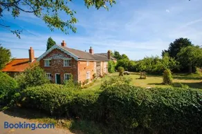 Dons Barn, Grove Farm - Image 5