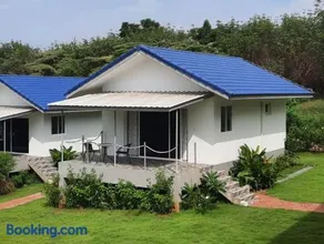 Corsita Resort Koh Mak - Image 2