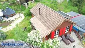 aschis Lodge 2 - Image 1