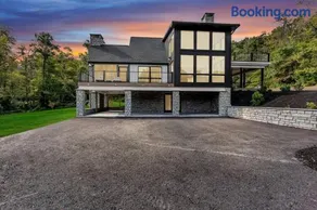 Elegant Modern Escape - Image 1