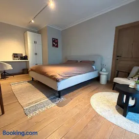 La Petite Suite - Unique Guesthouse - Image 2