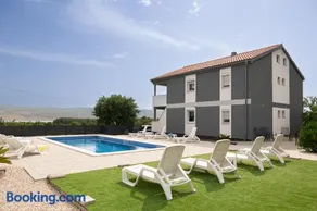 Apartments Zanic with private swimming pool and sea view - Image 1