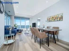 City View 1BR Condo - King Bed & Private Balcony - Image 1