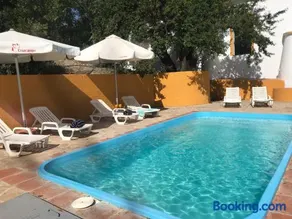 Elegant Villa in El Saucejo with Private Pool - Image 2