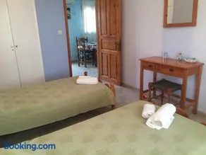 Nikos Apartments - Image 4