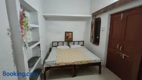 Royal House - Image 2