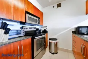 Breathtaking Water Views at Brickell Condo - Image 1