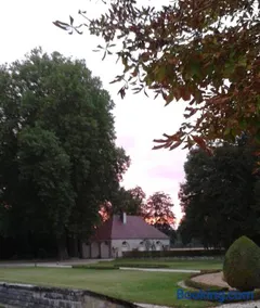 Le Château de BRESSEY & son Orangerie - Image 1