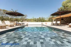 Villa Hugon piscine chauffée surplombant l'Ardèche - Image 2