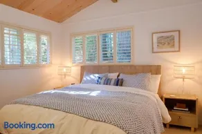 Mary's Beach Bungalow - Steps to the Sand - Image 2