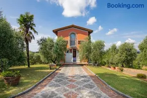 Fienile Olivo, art of living Tuscany - Image 1