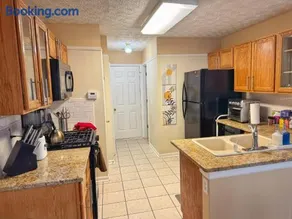 4 bd Luxury King & Queen Suites - Mins to Marietta - Image 5