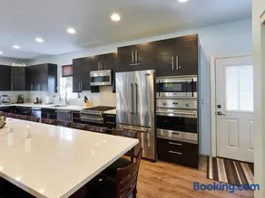 Lincoln Beach Retreat - Image 2