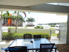 Marina View Apartment - Image 5